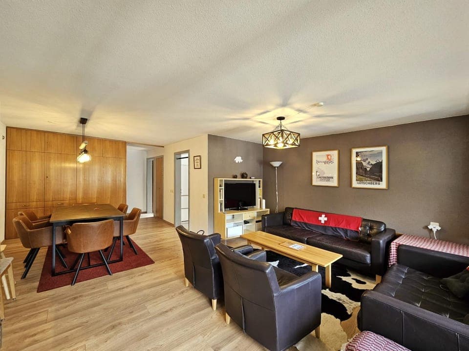 Communal lounge/ TV room, Living room