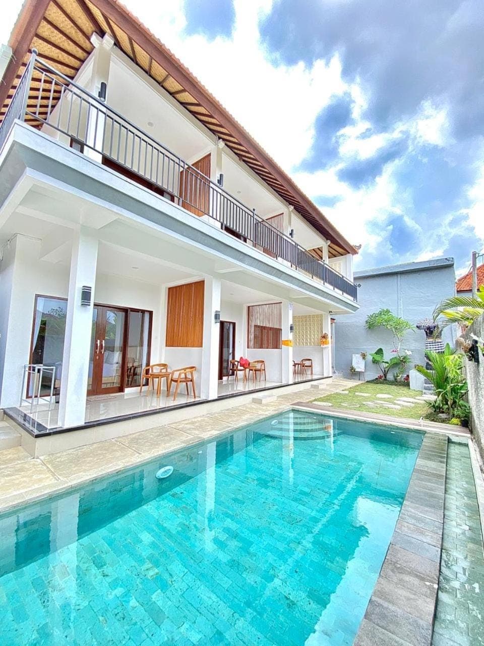 Property building, Pool view, Swimming pool, sunbed