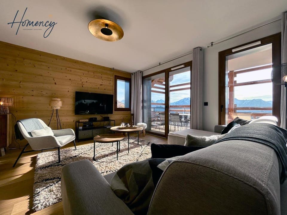 Living room, Mountain view