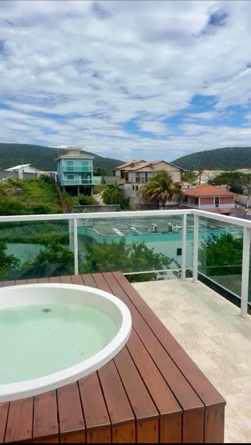 BBQ facilities, Hot Tub, City view