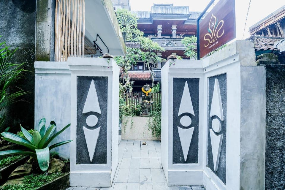 Property building, Day, Lounge or bar