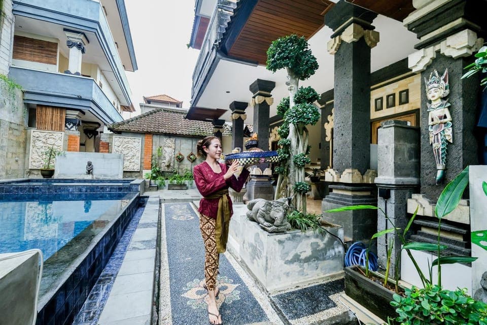 Property building, Patio, Day, People, Natural landscape, Garden, Lobby or reception, Garden view, Pool view, Swimming pool, group of guests