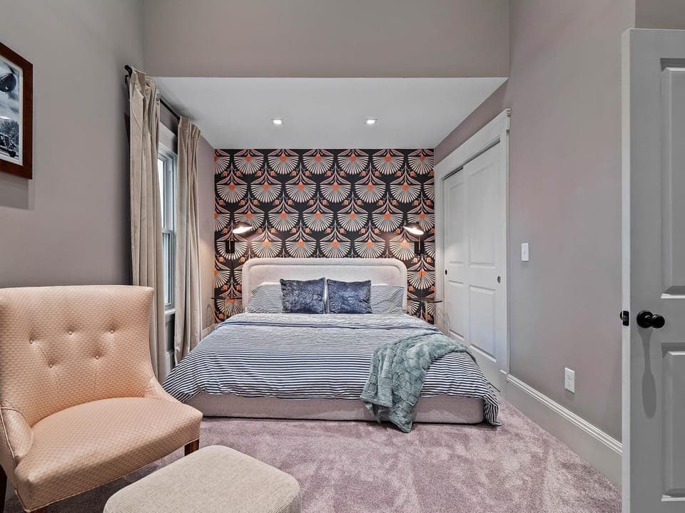 Bed, Photo of the whole room, Bedroom