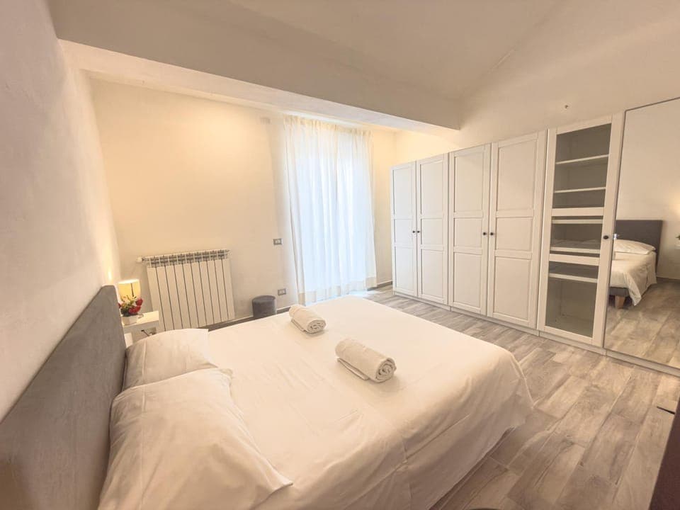 Bed, Decorative detail, Bedroom, furniture, locker, towels, wardrobe