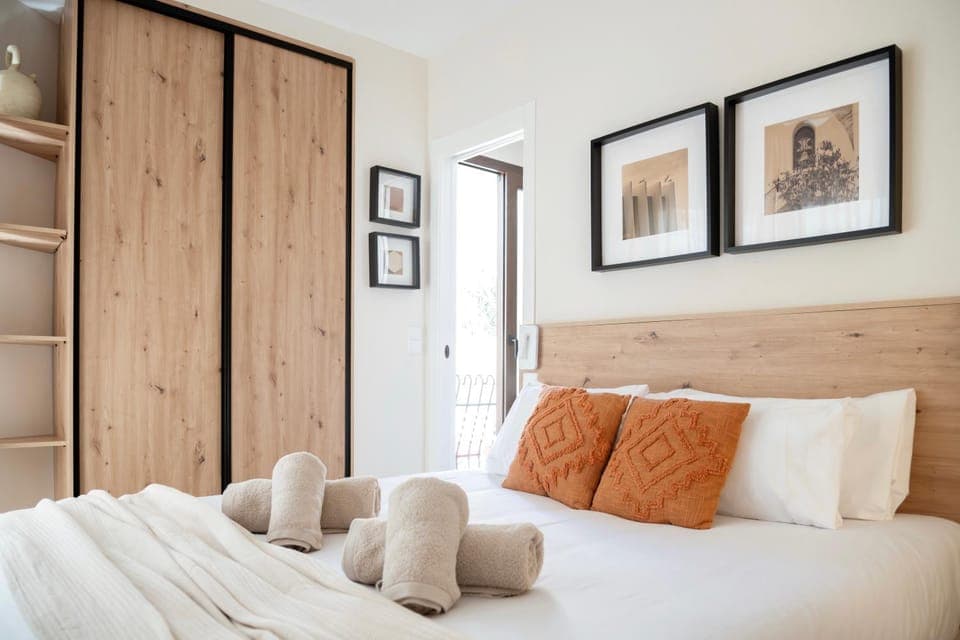 Bed, Bedroom