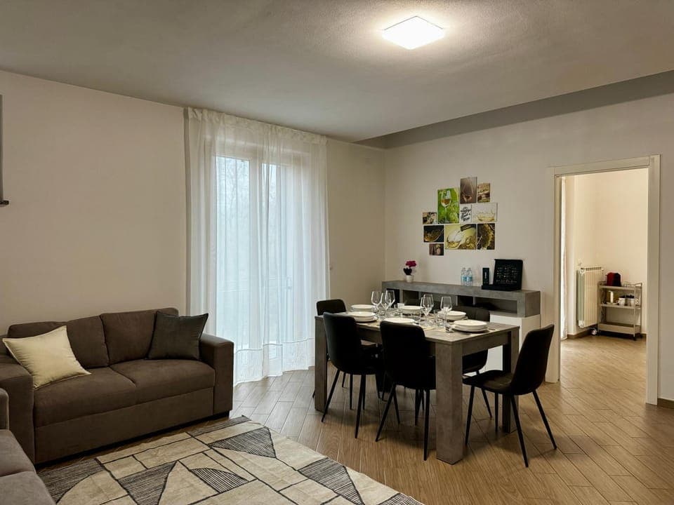 Living room, Dining area