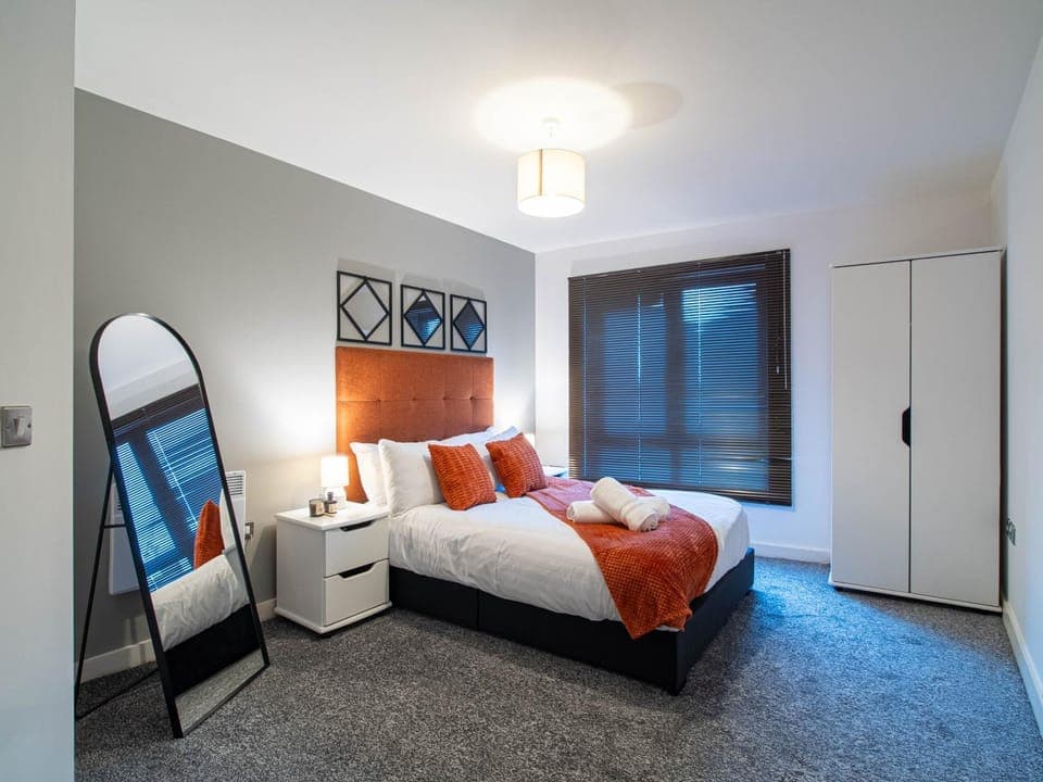 Bed, Photo of the whole room, Bedroom