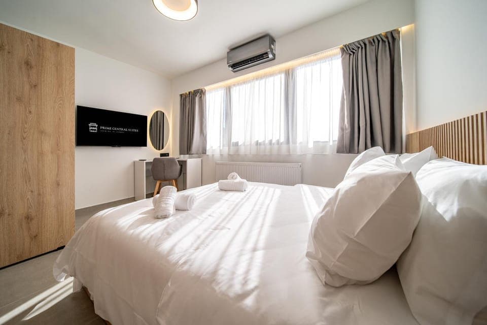 Bed, TV and multimedia