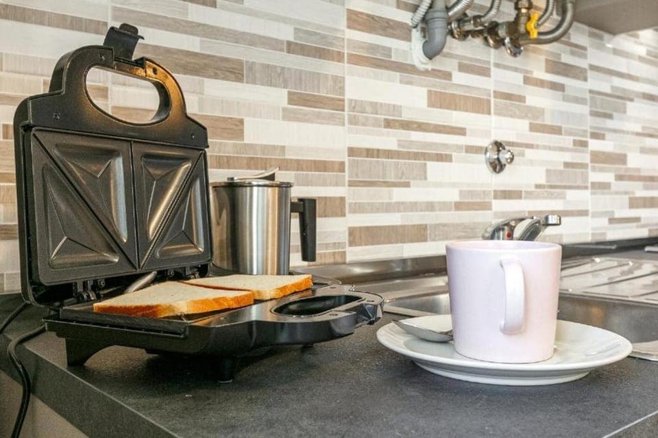 Kitchen or kitchenette, Food