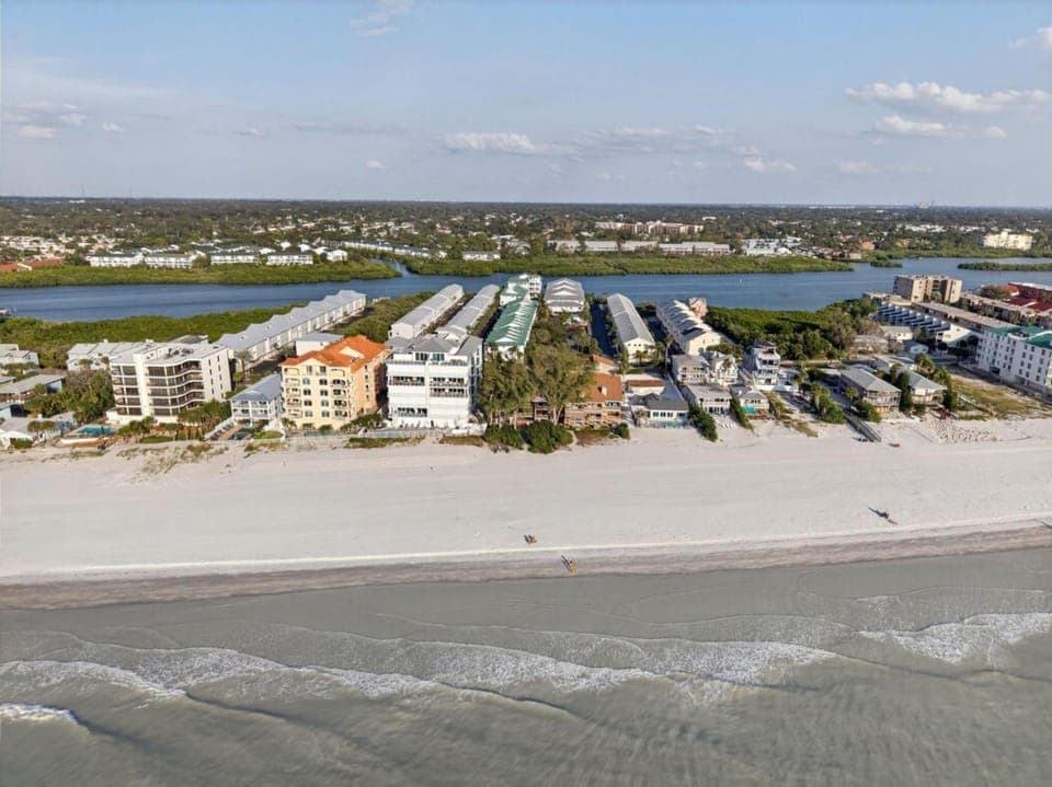 Pipers Run Unit 6 House in Indian Shores