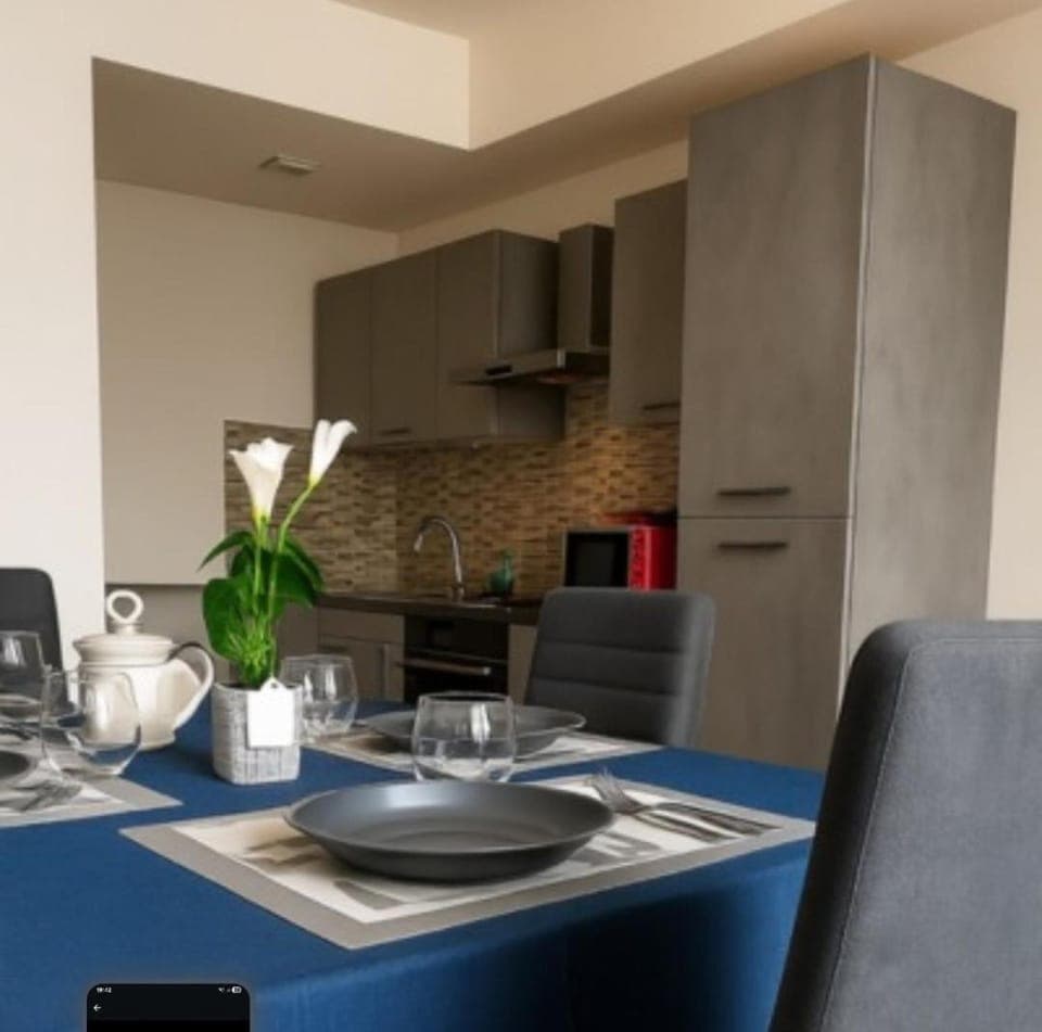 Kitchen or kitchenette, Living room, Dining area, pet friendly, stove