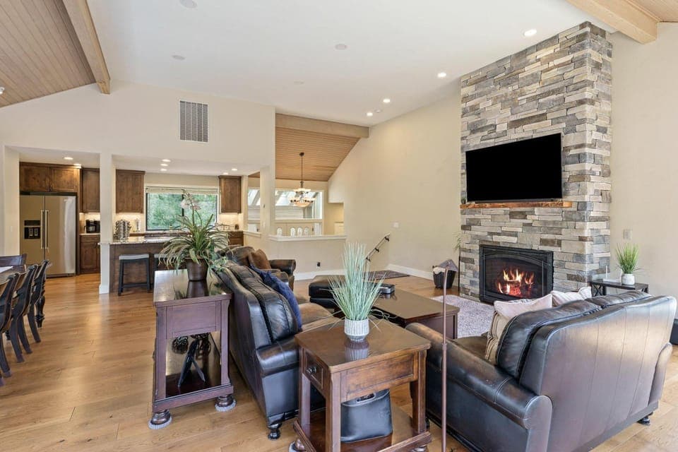 20 Aspen House in Sunriver