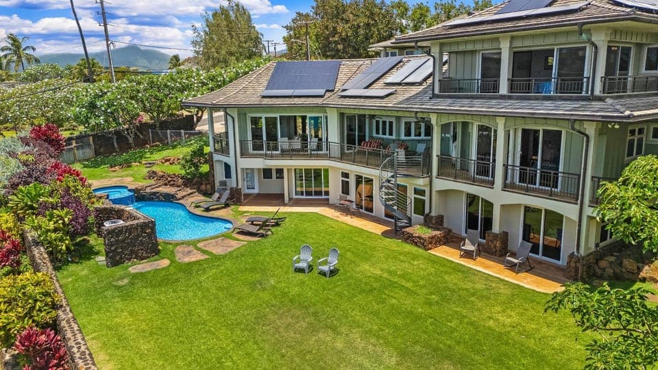 Property building, Patio, Natural landscape, Garden view, Pool view, Swimming pool, sunbed