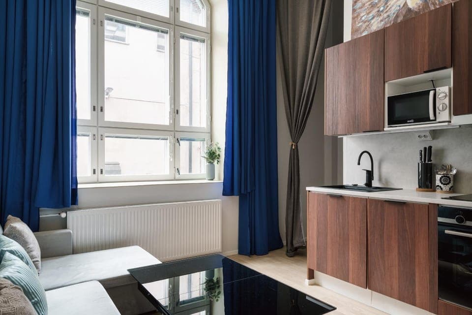 Kitchen or kitchenette, Living room, Seating area, stove