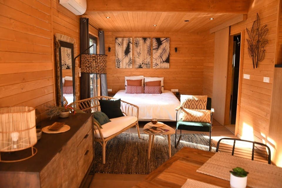 Property building, Living room