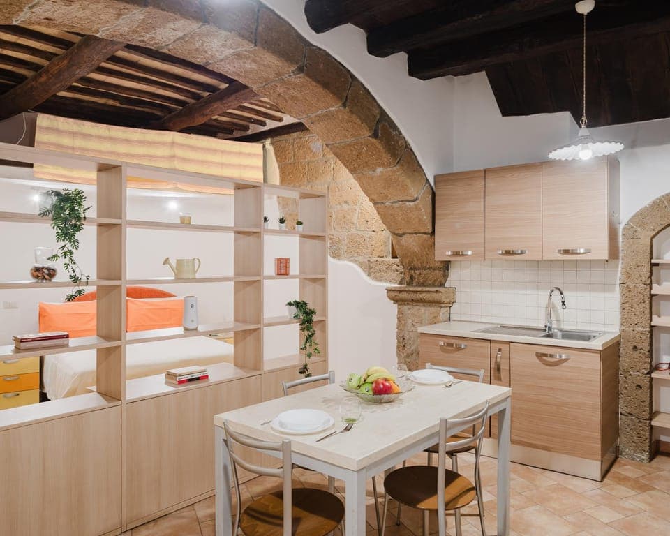 Photo of the whole room, Dining area