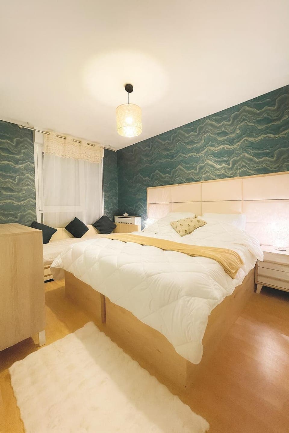 Bed, Photo of the whole room, Bedroom