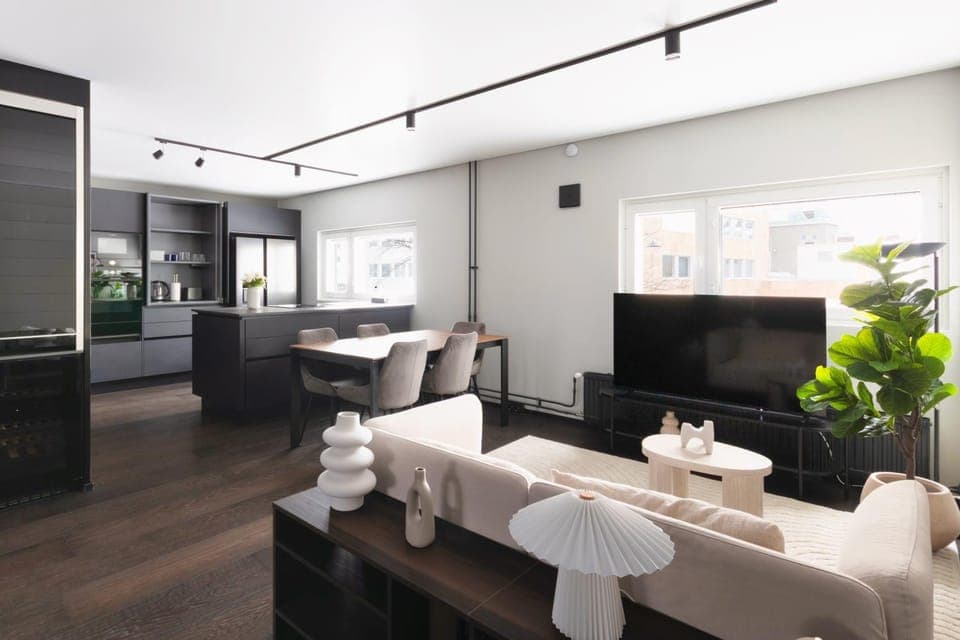 TV and multimedia, Living room, Dining area