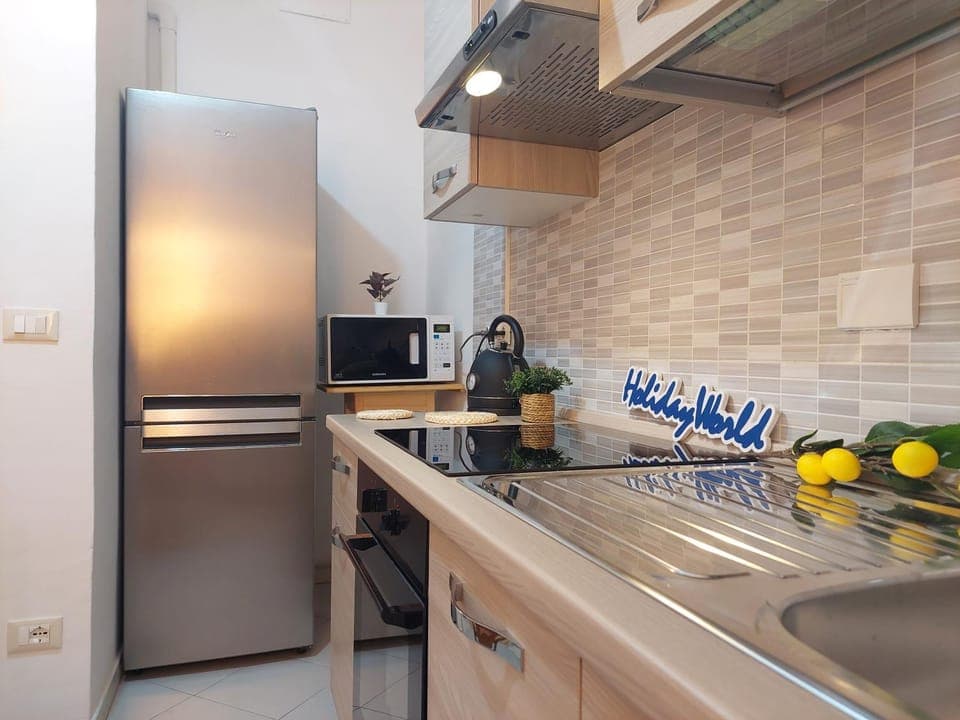 Kitchen or kitchenette, oven, stove