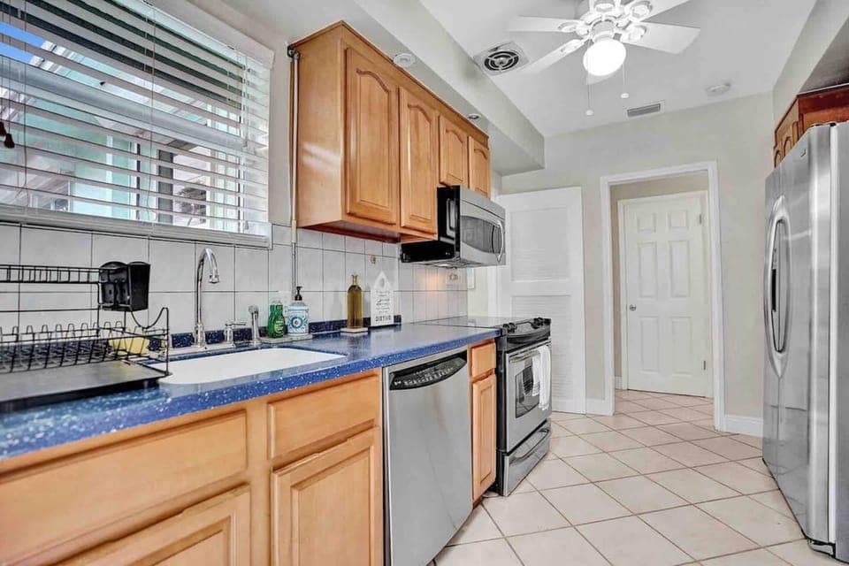 Kitchen or kitchenette