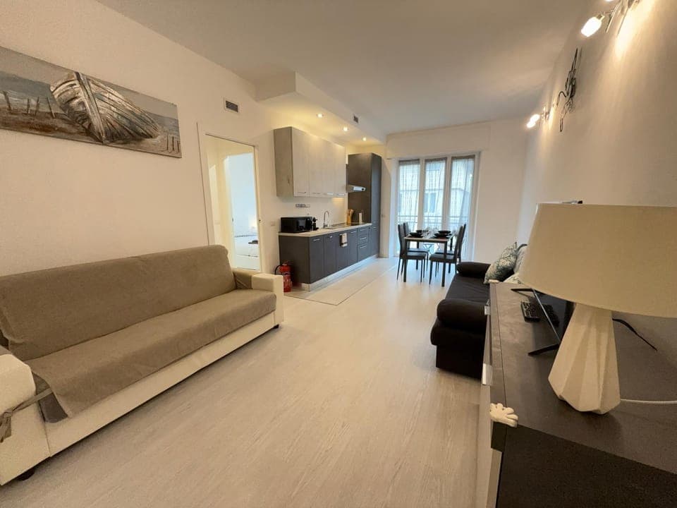 Kitchen or kitchenette, Living room, Seating area, Dining area, stove