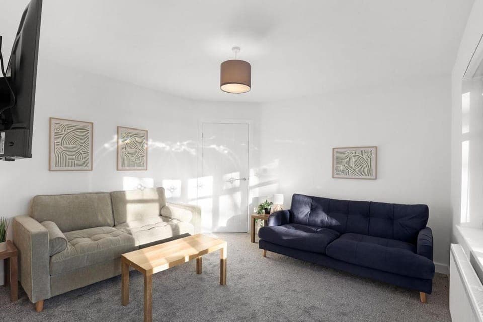 TV and multimedia, Living room, Seating area