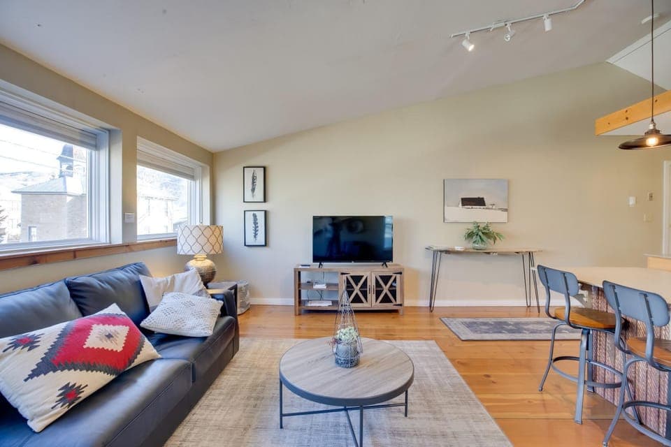 Hike, Bike and Ski! Downtown Crested Butte Condo Apartment in Crested Butte