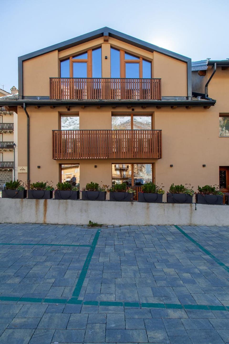 Property building, Parking