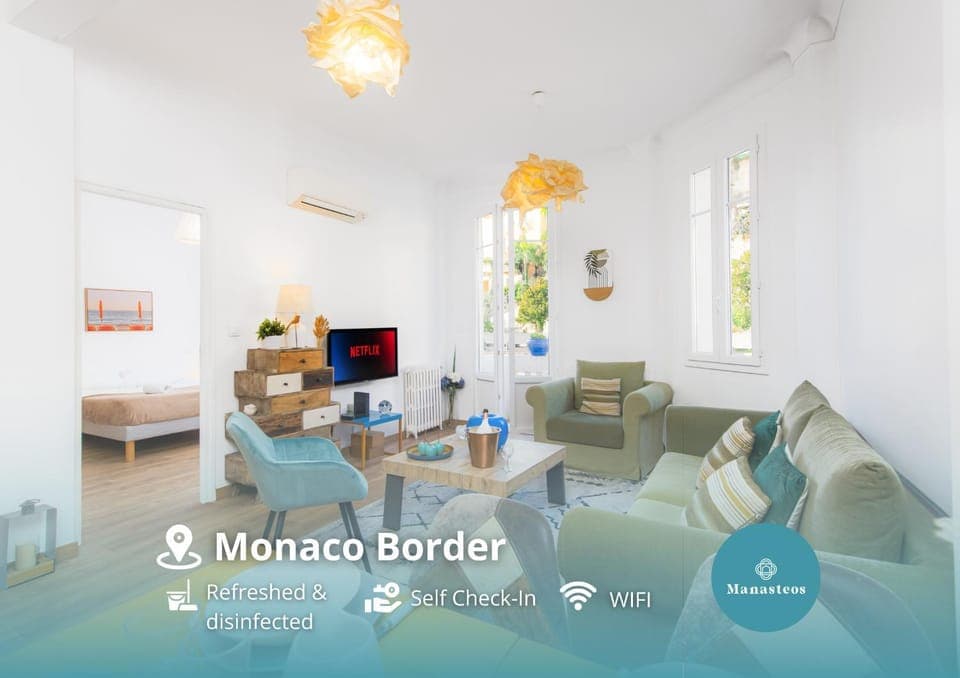 TV and multimedia, Living room, Seating area, air conditioner