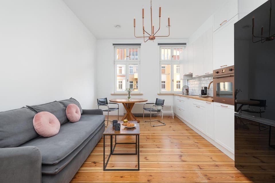 Communal lounge/ TV room, TV and multimedia, Kitchen or kitchenette, Living room, Seating area, Dining area, Evening entertainment