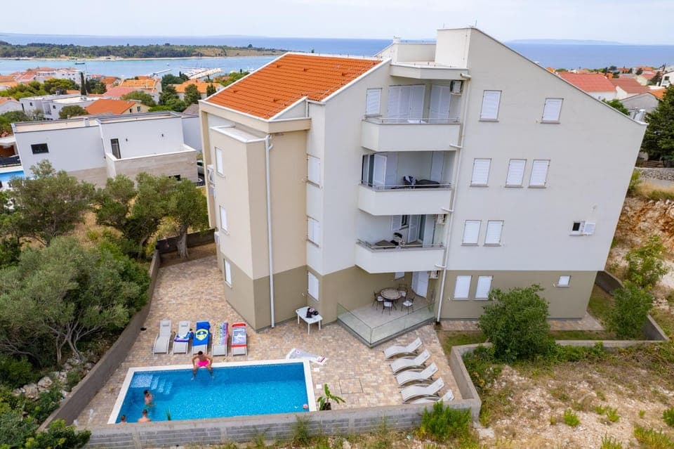 Property building, Swimming pool
