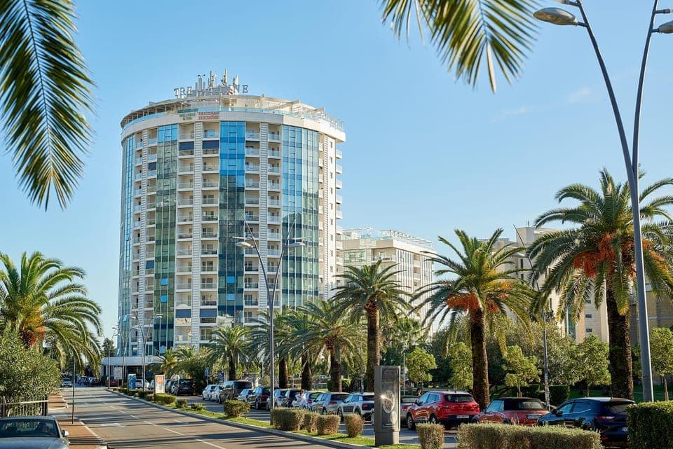 Property building, Location