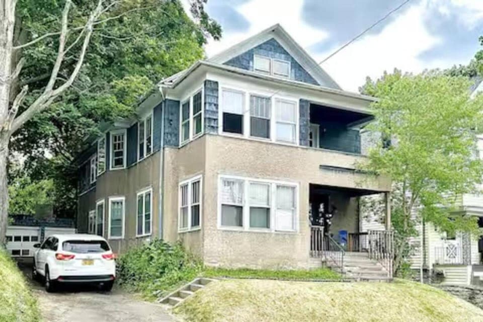 Property building, Parking
