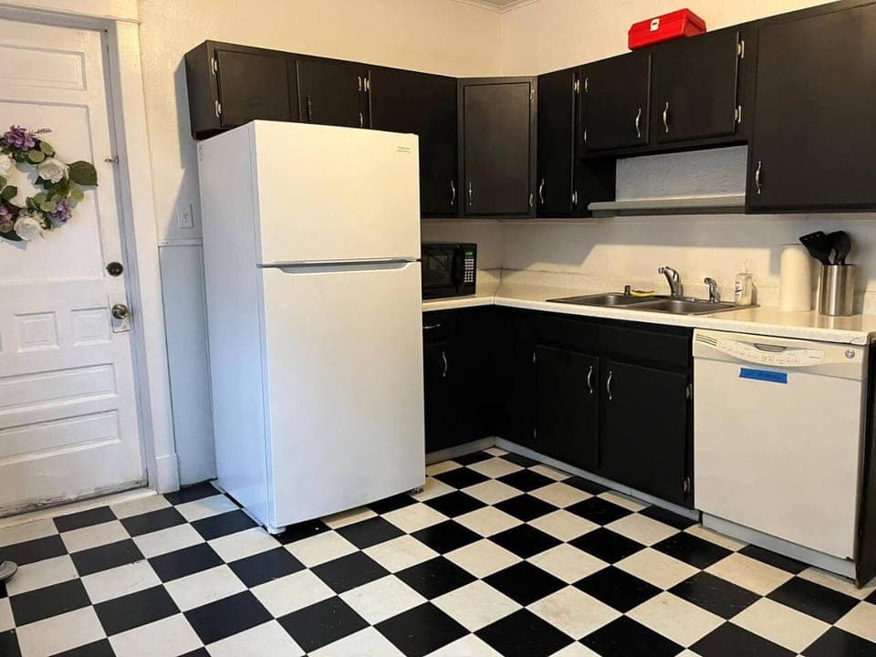 Affordable for Crews Binghamton Close to Job Sites Apartment in Binghamton