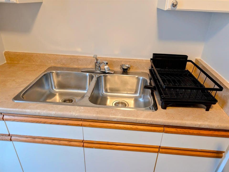 Kitchen or kitchenette, kitchen