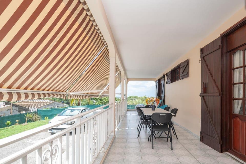 Patio, Dining area