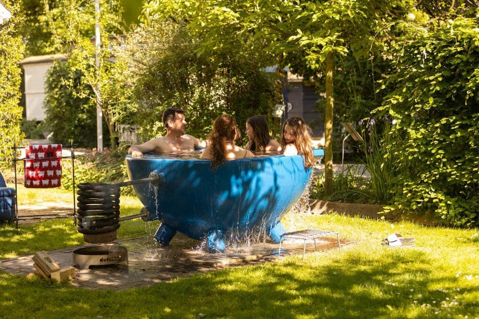 Garden, Hot Tub