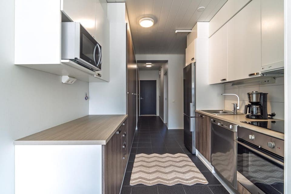 Coffee/tea facilities, Kitchen or kitchenette, dishwasher, oven