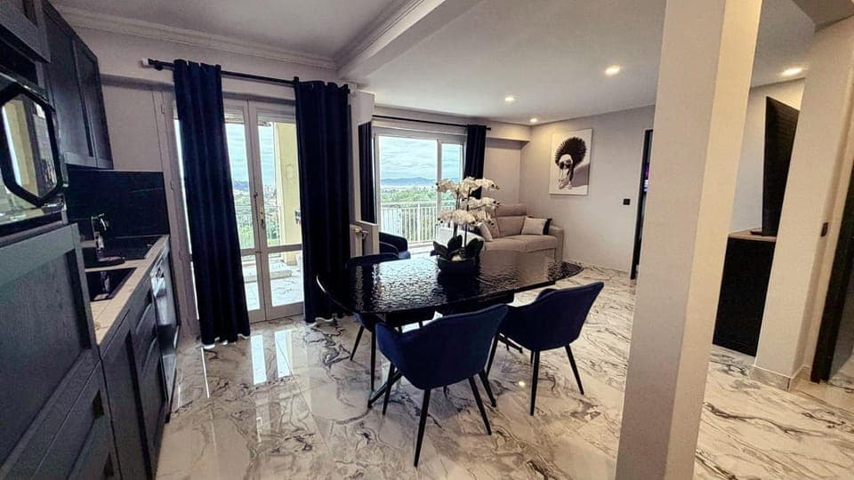 Living room, Dining area, Sea view