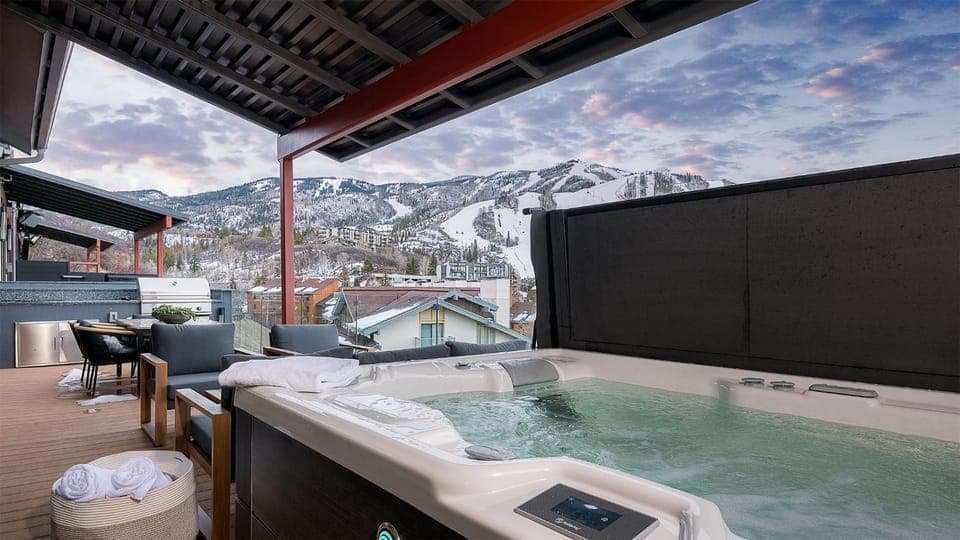 Winter, Hot Tub, View (from property/room), Balcony/Terrace, Mountain view