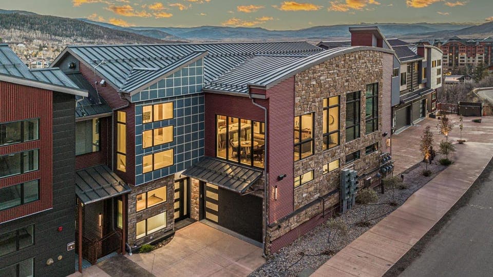 Property building, Mountain view