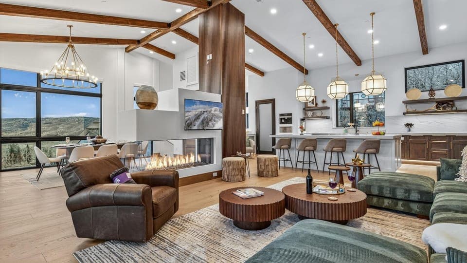 Living room, Mountain view, kitchen