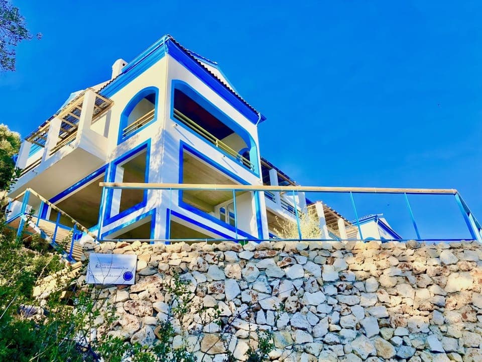 Property building, Facade/entrance, Off site