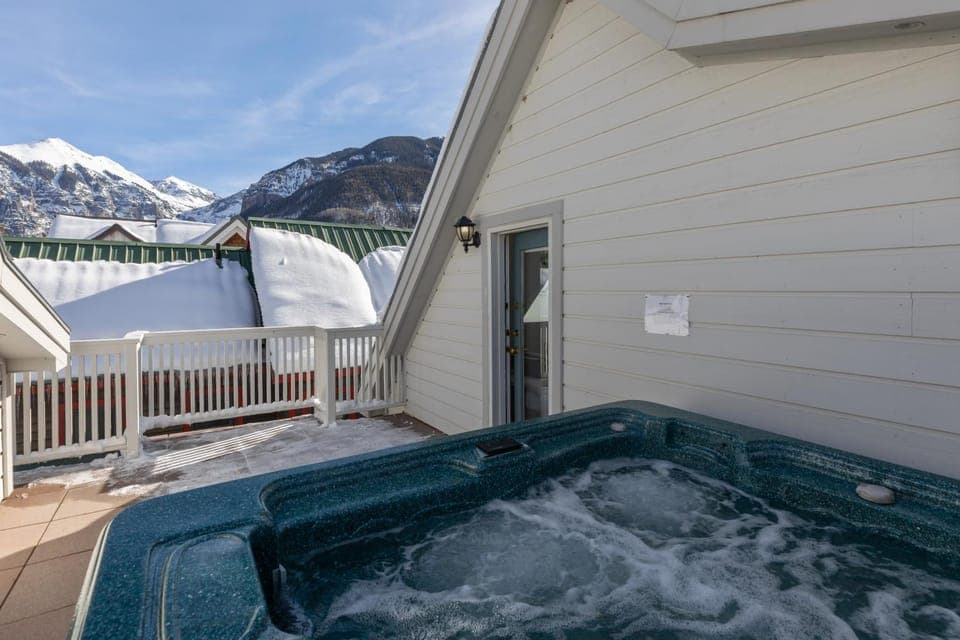 445 West Depot - Elevated Telluride Comfort Villa in Telluride