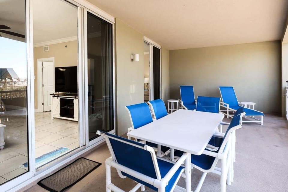 Azure 120 Large Gulf front condo House in Okaloosa Island