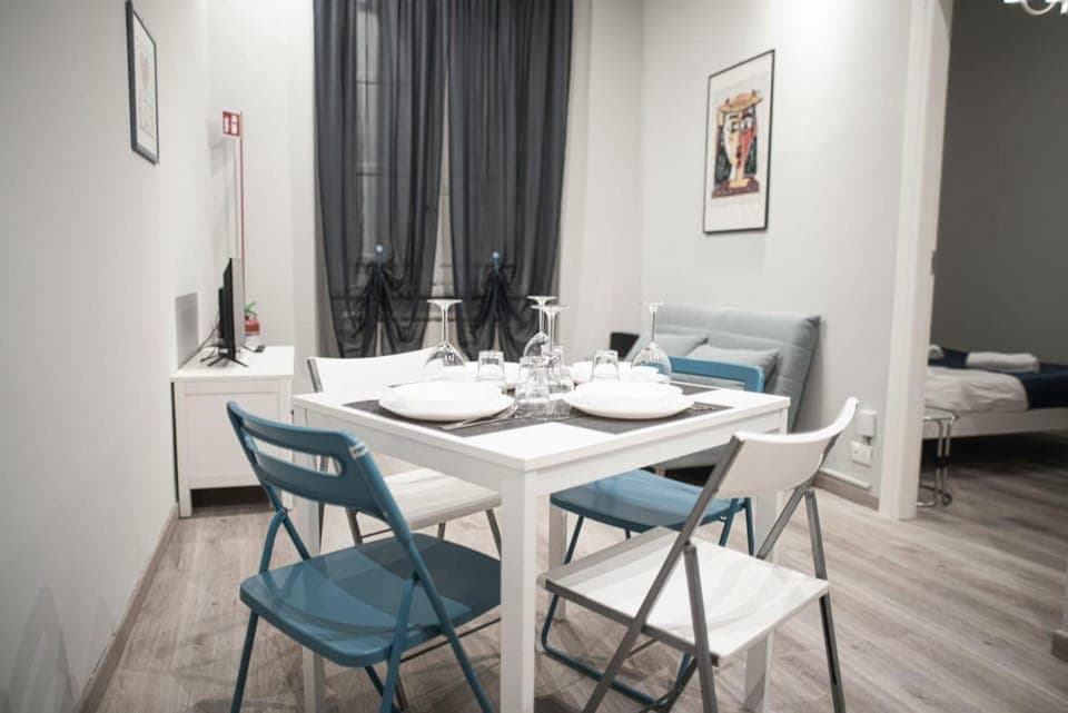 Living room, Dining area