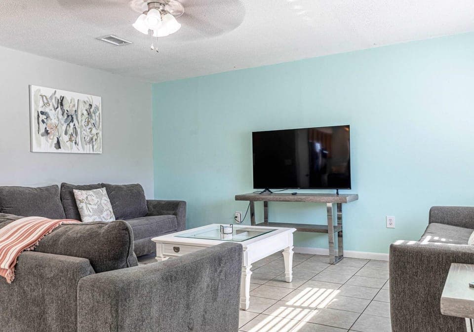 2 BR 2 BA Cottage Near Beach Villa in Okaloosa Island