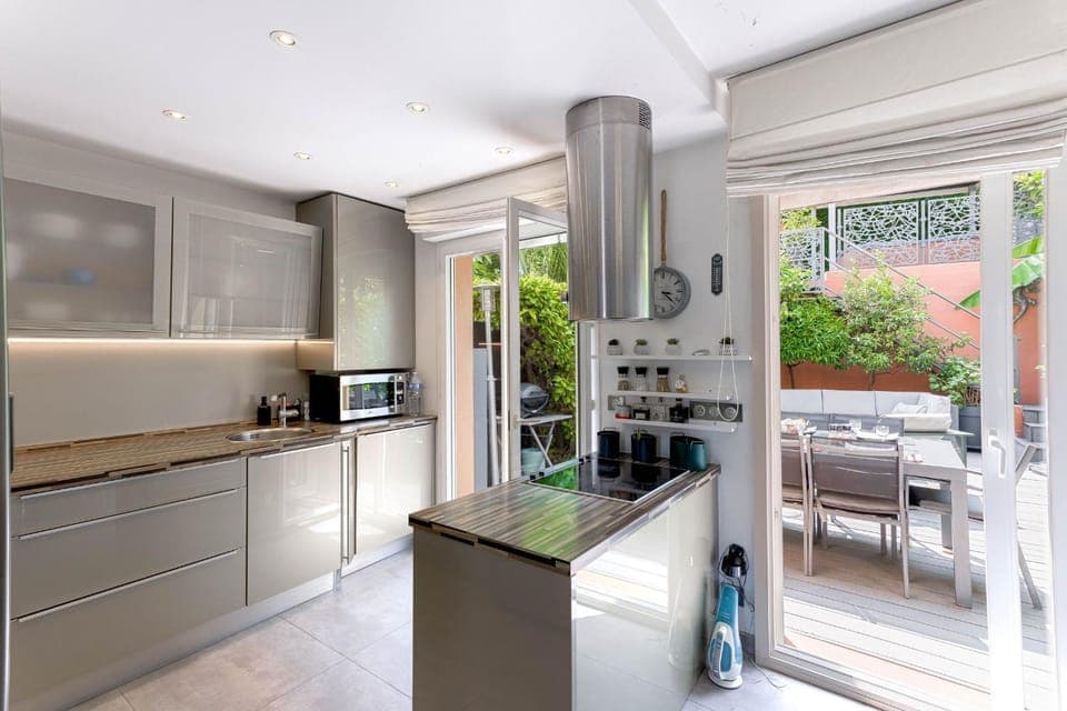 Kitchen or kitchenette, oven, stove, toaster