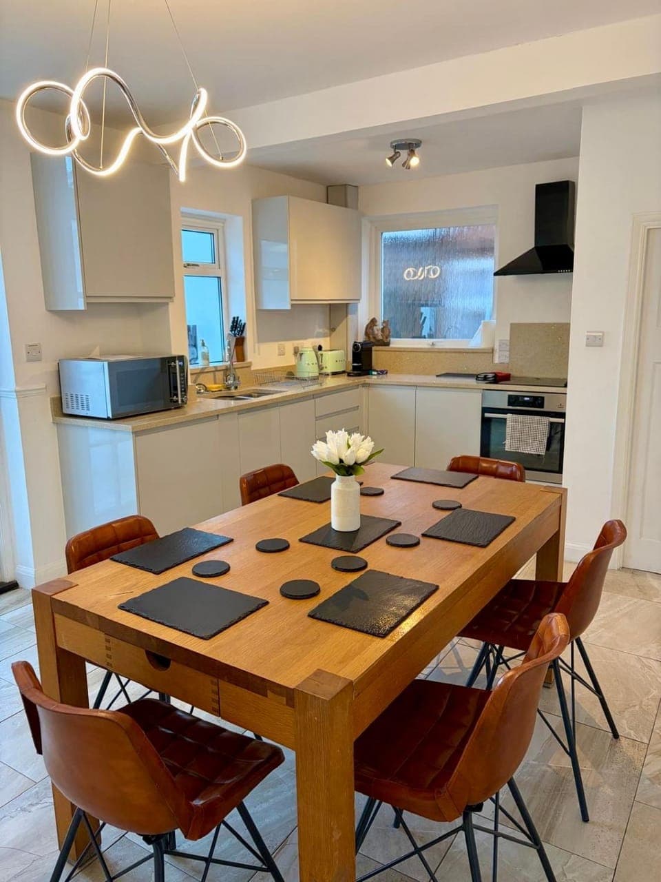 Dining area, kitchen