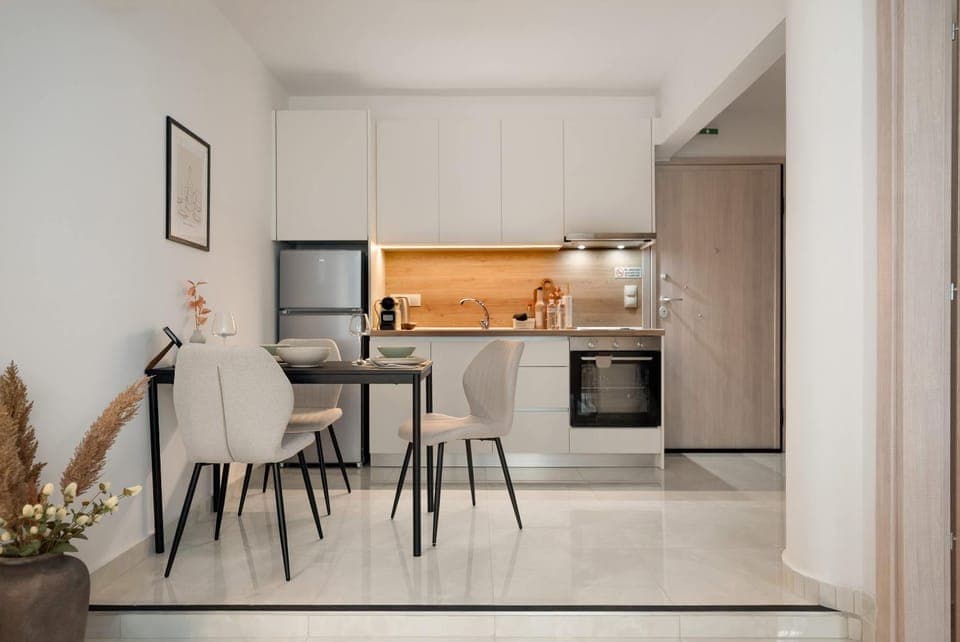 Kitchen or kitchenette, oven, stove